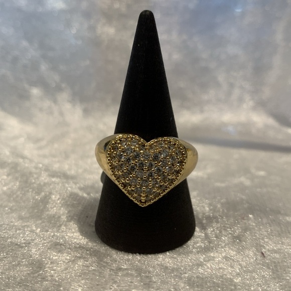 Gold Heart Ring with Crystals - Picture 6 of 6